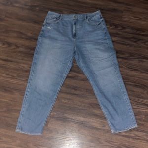 CURVY MOM JEAN - AMERICAN EAGLE